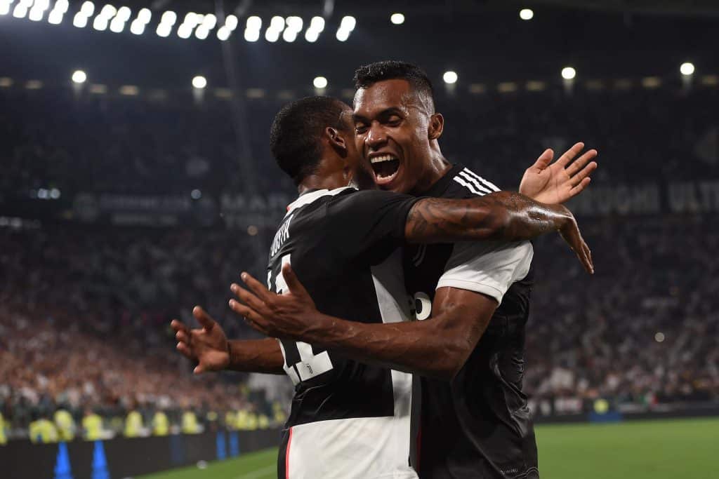 Alex Sandro e Douglas Costa