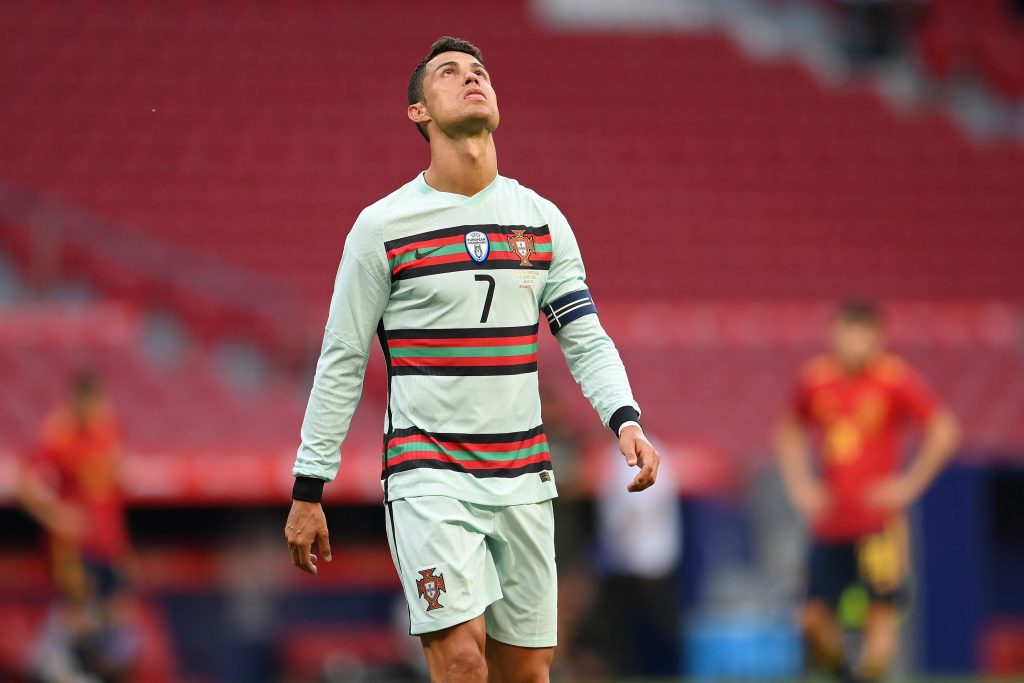 Cristiano Ronaldo con la maglia del Portogallo