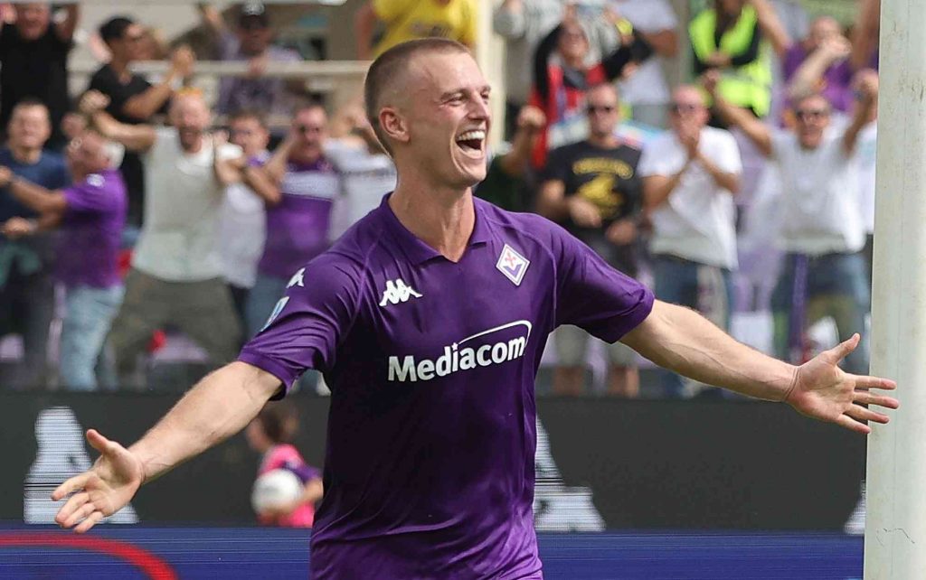 L'attaccante della Fiorentina Gudmundsson
